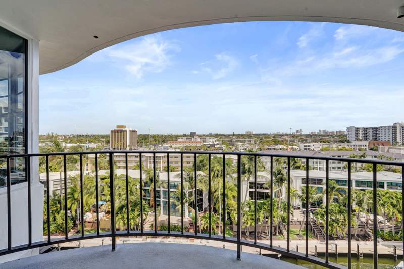 2 bedroom Condominium at 3051 NE 48th Street #702, Ridgeview Towers Condo, Fort Lauderdale — photo 4
