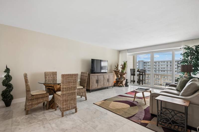 1 bedroom Stock Cooperative at 1900 S Ocean Drive #1504, Breakwater Towers Co-Op, Fort Lauderdale — photo 5