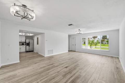 2631 W Golf Boulevard, Pompano Beach FL - photo 10 of 39