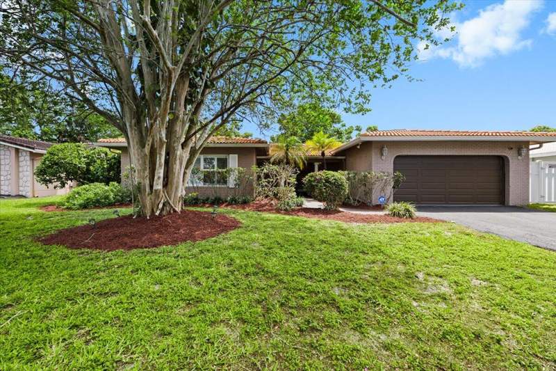 3 bedroom Single Family Residence at 11744 NW 26th Court, Coral Springs Country Club, Coral Springs — photo 3