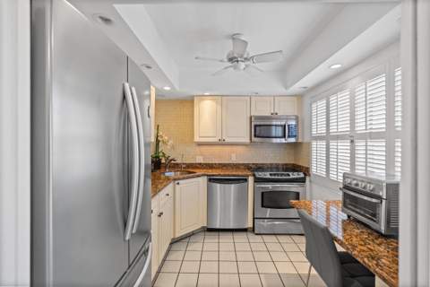25 SE 13th Street #B3, Boca Raton FL - photo 9 of 26