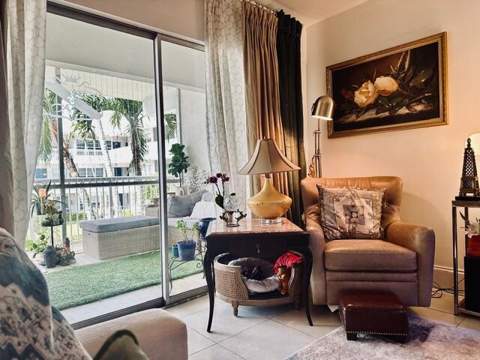 1150 NW 30th Court #203, Wilton Manors FL - photo 8 of 12