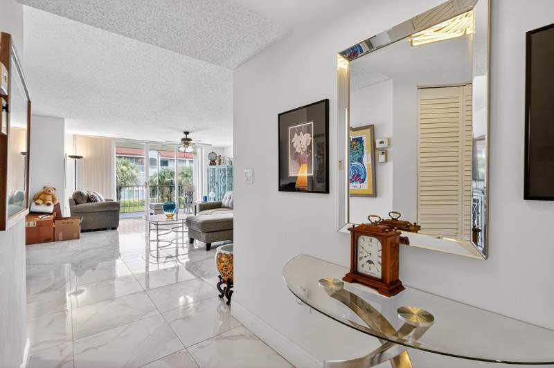 2 bedroom Condominium at 110 Half Moon Circle #D2, Half Moon Bay Condo, Hypoluxo — photo 4