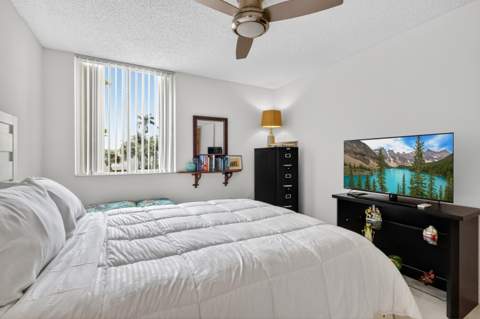 110 Half Moon Circle #D2, Hypoluxo FL - photo 11 of 44