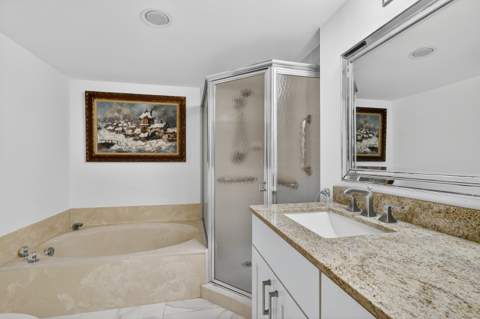 110 Half Moon Circle #D2, Hypoluxo FL - photo 14 of 44
