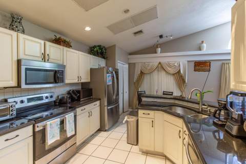 15157 Oak Chase Court, Wellington FL - photo 8 of 27