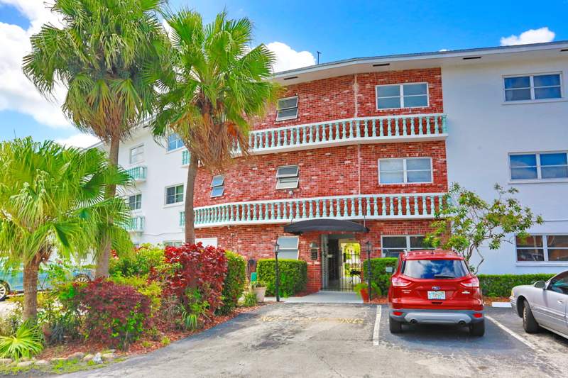 2 bedroom Condominium at 600 Pine Drive #209, Garden Isles Apartments 1 Condo, Pompano Beach — photo 4