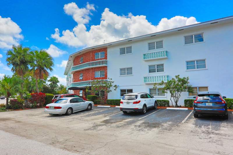 2 bedroom Condominium at 600 Pine Drive #209, Garden Isles Apartments 1 Condo, Pompano Beach — photo 5