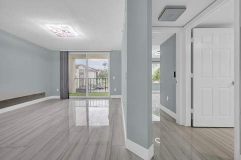 1010 Villa Circle, Boynton Beach FL - photo 7 of 23