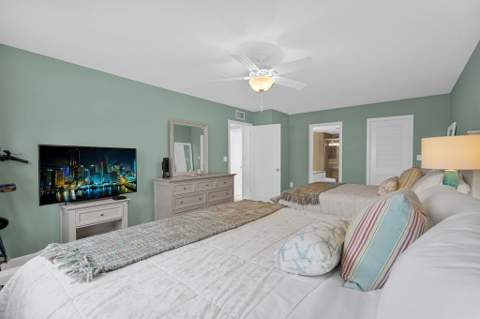 1701 S Ocean Drive #203, Hollywood FL - photo 13 of 33