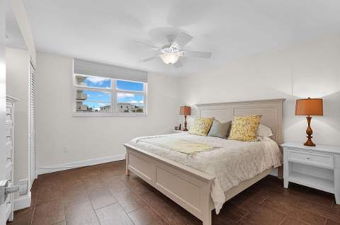 1701 S Ocean Drive #203, Hollywood FL - photo 9 of 33