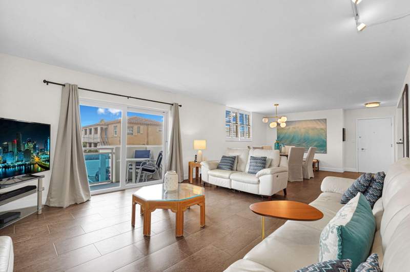 2 bedroom Condominium at 1701 S Ocean Drive #203, Wellington Towers Condo, Hollywood — photo 5