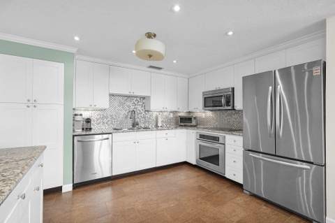 1701 S Ocean Drive #203, Hollywood FL - photo 8 of 33