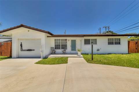 3213 Dover Road, Pompano Beach FL - photo 6 of 50