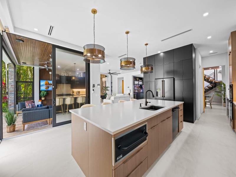 4 bedroom Single Family Residence at 609 Poinciana Drive, Idlewyld Resub Blks 8 To 11, Fort Lauderdale — photo 2