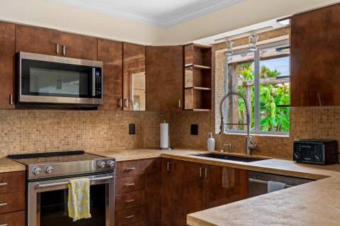 2757 NE 14th Avenue, Wilton Manors FL - photo 7 of 76