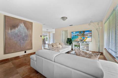 2757 NE 14th Avenue, Wilton Manors FL - photo 15 of 76