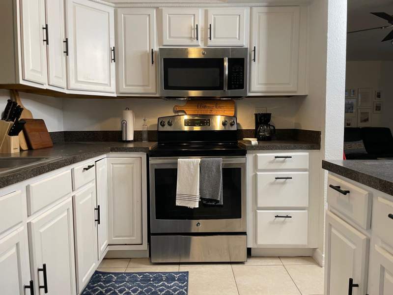 3 bedroom Single Family Residence at 1067 SW 3rd Street, Sunset Lake Park, Hallandale Beach — photo 2
