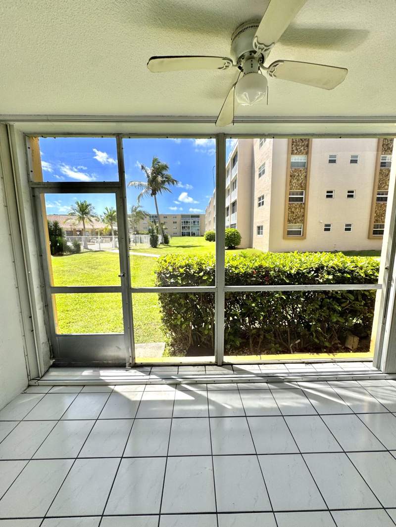 1 bedroom Condominium at 202 SE 10th Street #105, Meadowbrook Lakes Condo, Dania Beach — photo 5