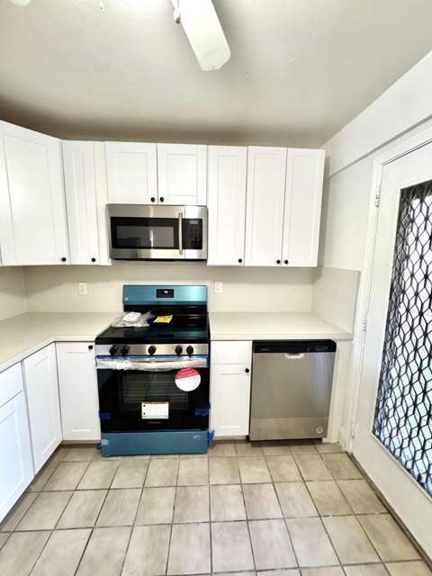 202 SE 10th Street #105, Dania Beach FL - photo 9 of 22