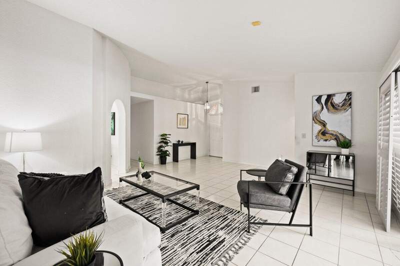 3 bedroom Single Family Residence at 363 SW 161st Avenue, Heftler Homes At Pembroke Shores, Pembroke Pines — photo 5