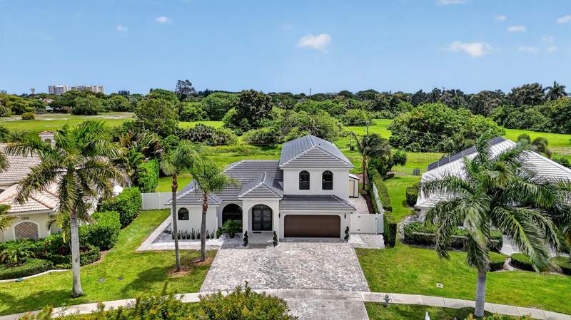 5 bedroom Single Family Residence at 7548 Fairway Trail, Hidden Valley Sec 4, Boca Raton — photo 2