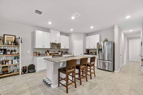 5672 SE Edgewater Circle, Stuart FL - photo 10 of 26
