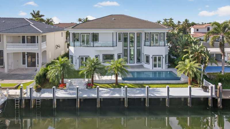 6 bedroom Single Family Residence at 2641 NE 48th Street, Coral Key Villas, Lighthouse Point — photo 1