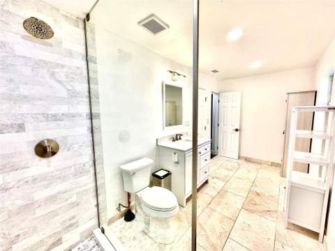 1742 NE 7th Street, Fort Lauderdale FL - photo 12 of 33