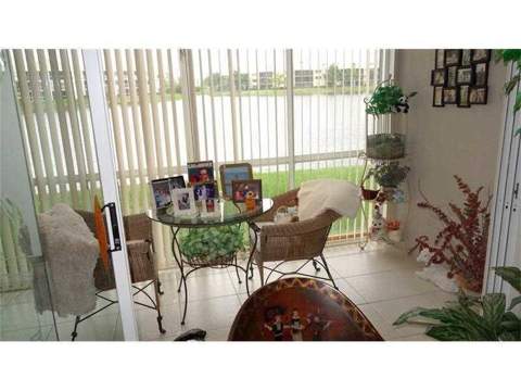 7486 N Devon Drive #109, Tamarac FL - photo 6 of 10