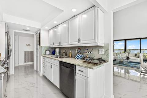 3360 S Ocean Boulevard, Palm Beach FL - photo 10 of 33