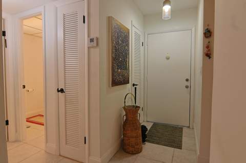 1000 NE 12th Avenue #106, Hallandale Beach FL - photo 17 of 30