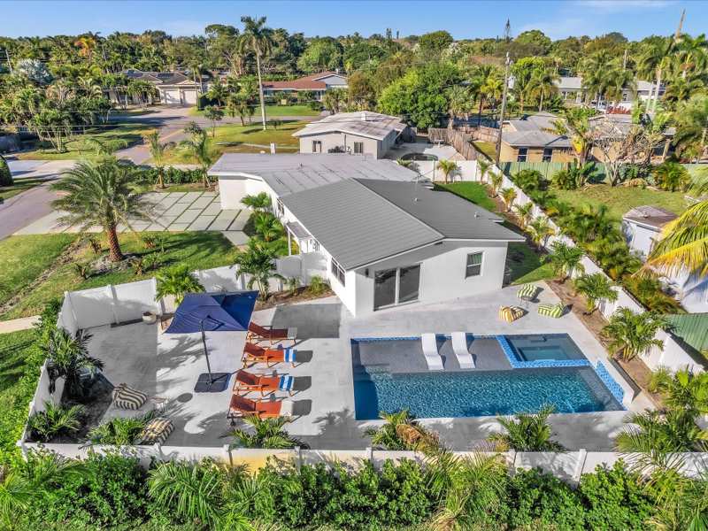 4 bedroom Single Family Residence at 209 NE 27th Drive, Sunset Manors Amen Plat, Wilton Manors — photo 1