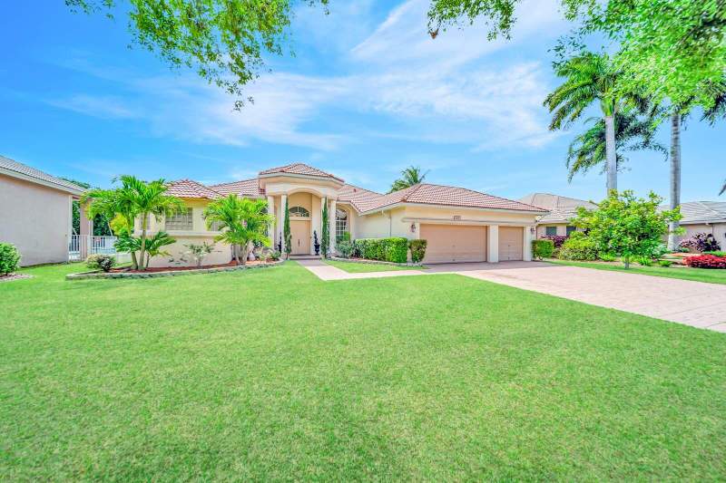 5 bedroom Single Family Residence at 6169 NW 53rd Circle, Grand Reserve, Coral Springs — photo 3