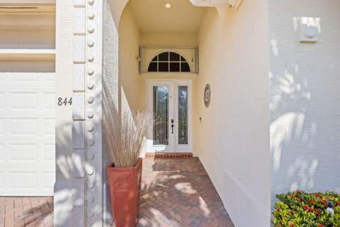 844 SW Pebble Lane, Palm City FL - photo 7 of 38
