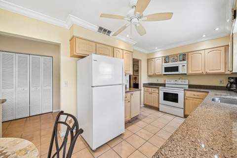21875 Arriba Real #18b, Boca Raton FL - photo 13 of 45
