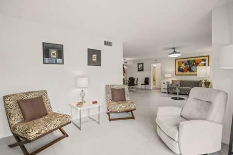 5338 S Fountains Dr Drive, Lake Worth FL - photo 8 of 40