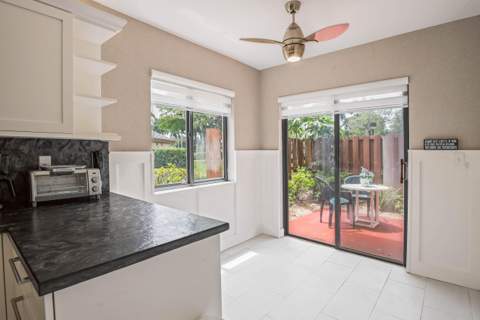 5338 S Fountains Dr Drive, Lake Worth FL - photo 16 of 40