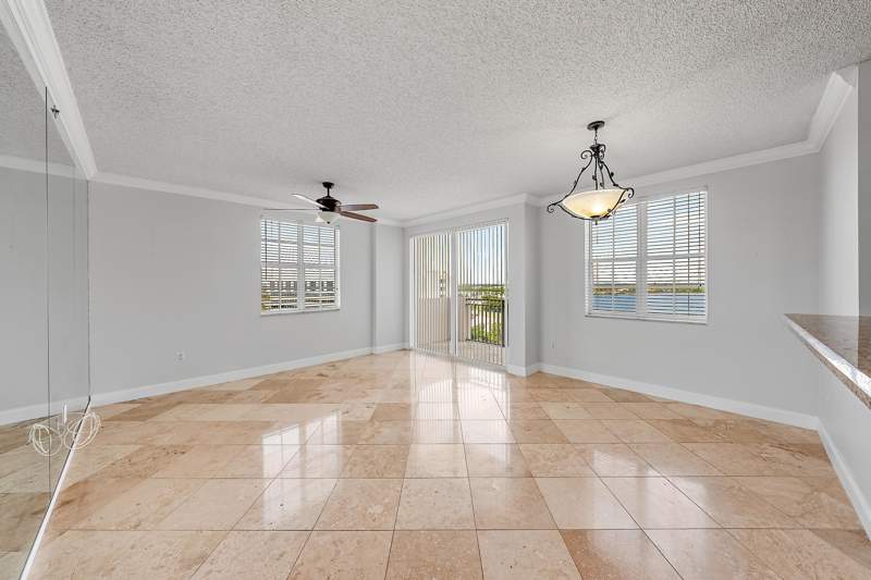 2 bedroom Condominium at 616 Clearwater Park Road #913, Montecito Palm Beach Condo, West Palm Beach — photo 5