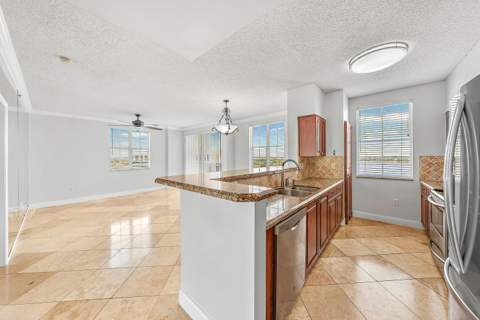 616 Clearwater Park Road #913, West Palm Beach FL - photo 9 of 27