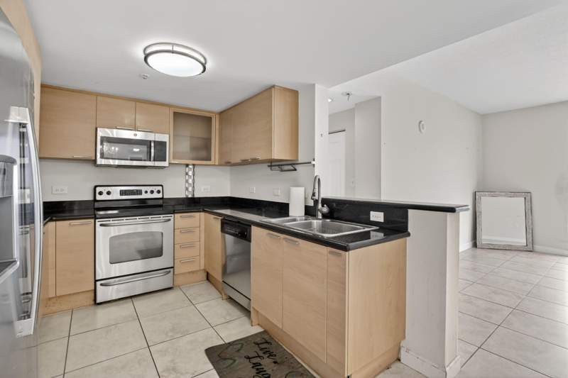 3 bedroom Condominium at 140 S Dixie Highway #819, Hollywood Station Res Condo, Hollywood — photo 5