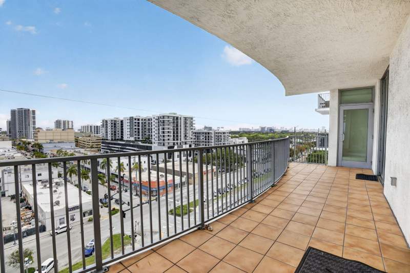 3 bedroom Condominium at 140 S Dixie Highway #819, Hollywood Station Res Condo, Hollywood — photo 4