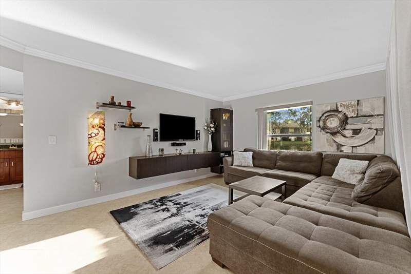 2 bedroom Condominium at 2969 Carambola Circle, Applewood Village Iv-D Condo, Coconut Creek — photo 2