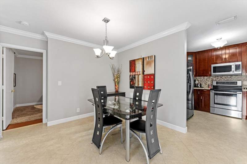 2 bedroom Condominium at 2969 Carambola Circle, Applewood Village Iv-D Condo, Coconut Creek — photo 4
