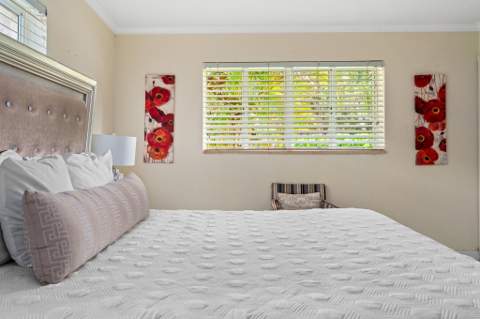 2757 NE 14th Avenue, Wilton Manors FL - photo 23 of 76