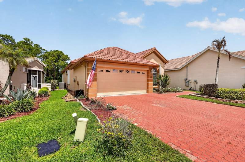 2 bedroom Single Family Residence at 653 SW Munjack Cove, Lake Charles Phase 3F, Port St. Lucie — photo 3