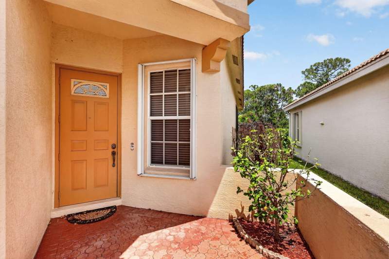 2 bedroom Single Family Residence at 653 SW Munjack Cove, Lake Charles Phase 3F, Port St. Lucie — photo 5