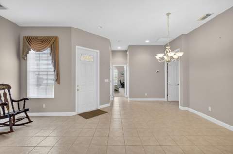 653 SW Munjack Cove, Port St. Lucie FL - photo 12 of 47