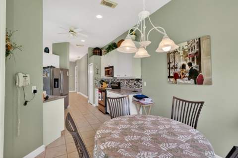 653 SW Munjack Cove, Port St. Lucie FL - photo 14 of 47