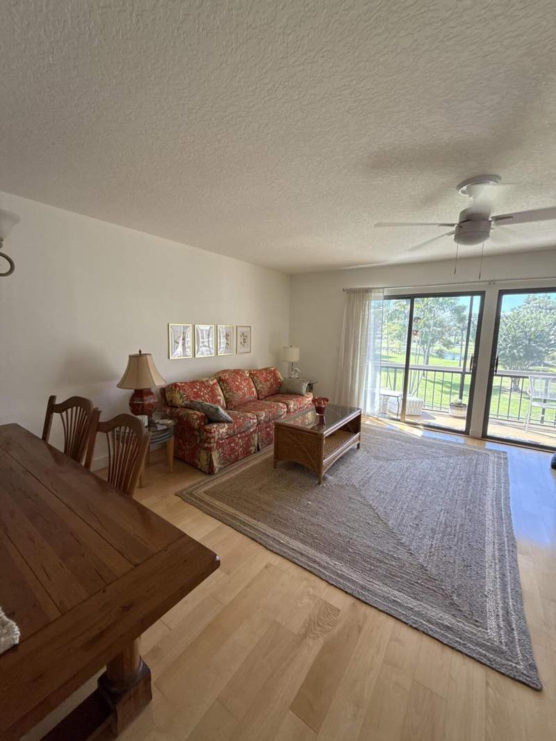 2 bedroom Condominium at 18390 SE Wood Haven Lane #E, Riverbend Condo, Jupiter — photo 4